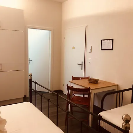 Inside Five Aparthotel 3*