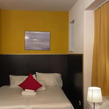 Apartahotel Inside Five