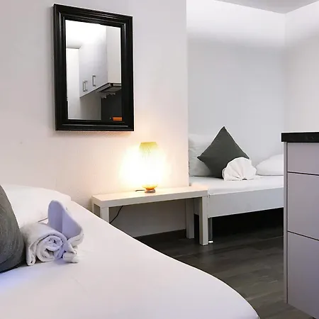 Inside Five Aparthotel Zurich