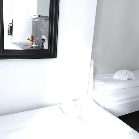 Inside Five 3*