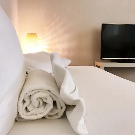 Inside Five Aparthotel Zurich