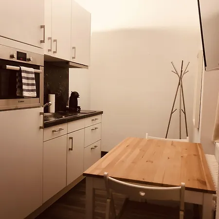 Ξενοδοχείο με διαμερίσματα Inside Five