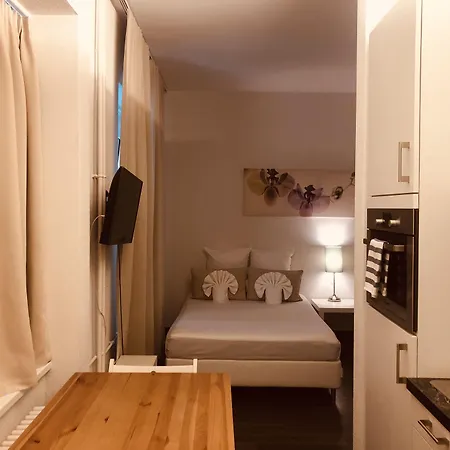 Inside Five Curych