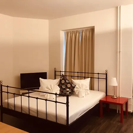 Inside Five Aparthotel Zurich