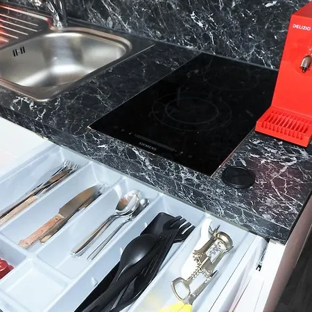 Aparthotel Inside Five 3*