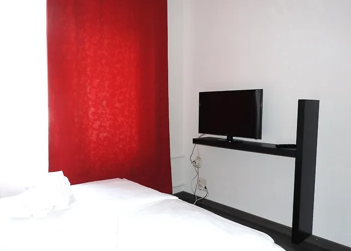 Hotel apartamentowy Inside Five 3*