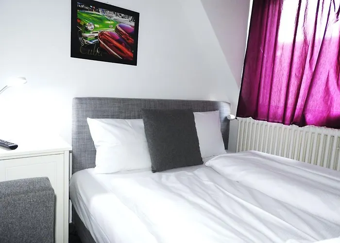 Inside Five Aparthotel 3*