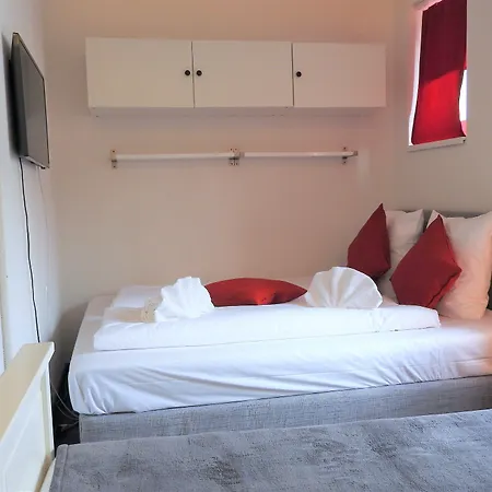 Inside Five Apartahotel