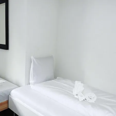 Inside Five Curych